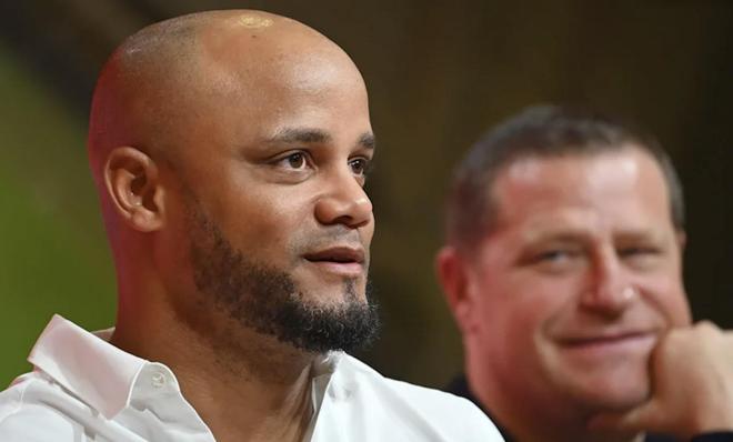 埃贝尔哽咽着夸孔帕尼：我为能认识这样一个人而感到骄傲