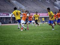 奥格斯堡VS法兰克福【德甲】奥格斯堡vs法兰克福比赛结果：奥格斯堡(0-0)法兰克福比分战报(2025年04月20日)