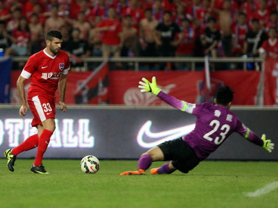 阿森纳VS葡萄牙体育直播诺丁汉森林：保级路上的欧冠奇迹，英超未来在此一搏！