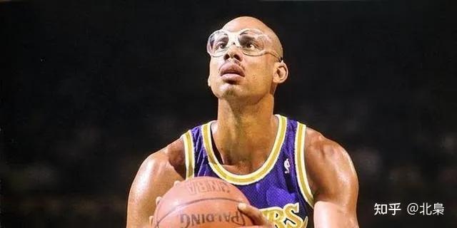 热刺VS布莱顿直播分析原创曼联输球热刺心痛！英超保级四队大逃杀，直接对话将定终局，这是球队十余年来首次面临如此严峻的保级形势